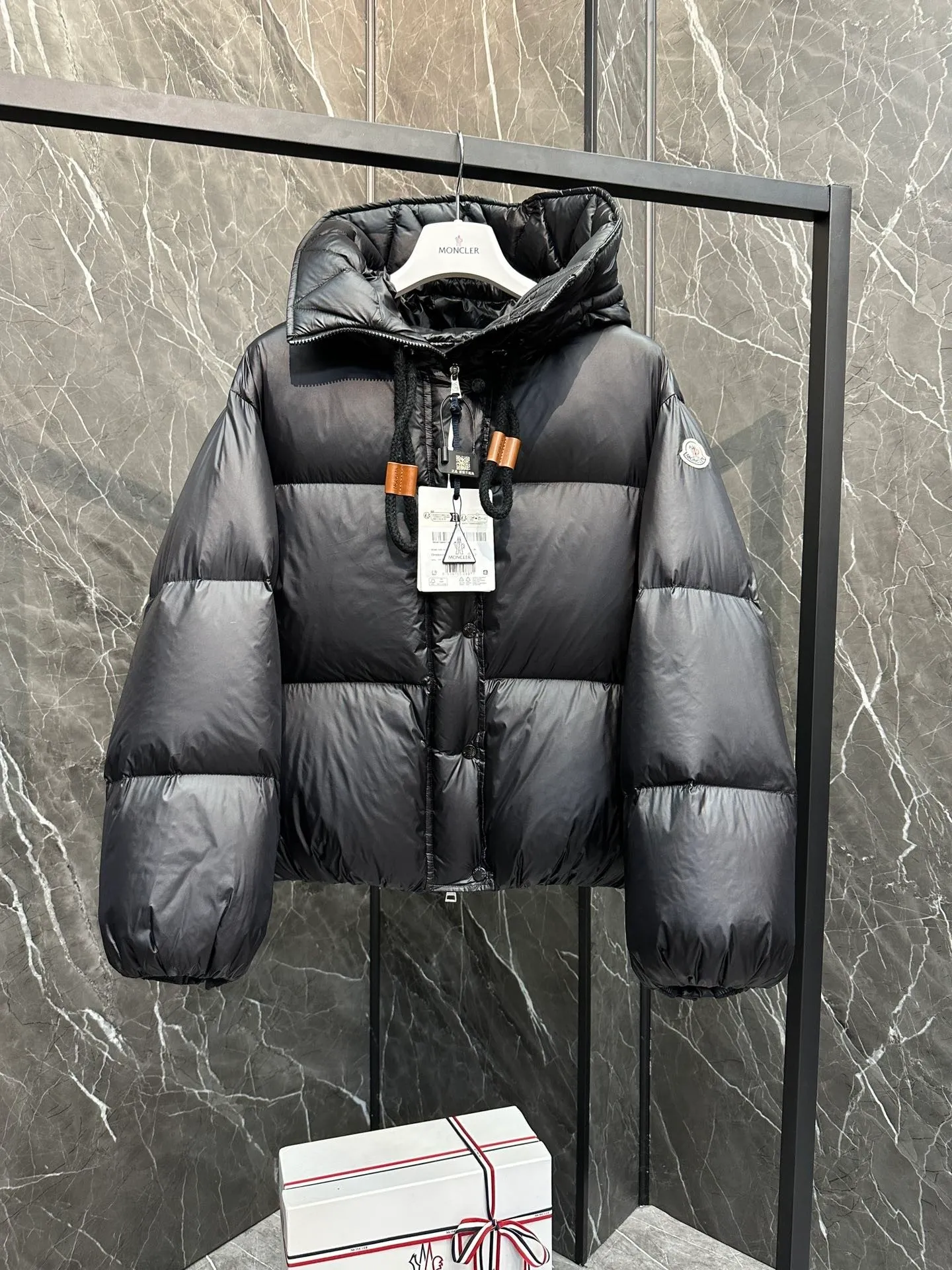 ⬆️Moncler Borey . . . . . . ⚠️ , . NFC . . 🎁 Borey ， Classic ， ， ， 。 Borey ， 。 ， 。 ， Classic ， 。 ， ， 。 • longue saison •Longue saison • • • • • • Size：0-2 D 9875064650